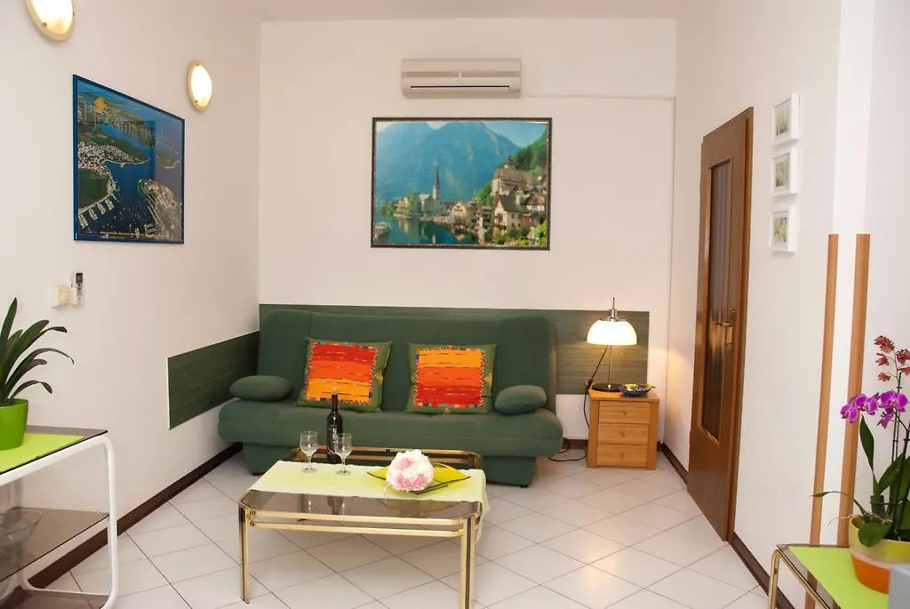 Apartments Villa Ada Vinkuran