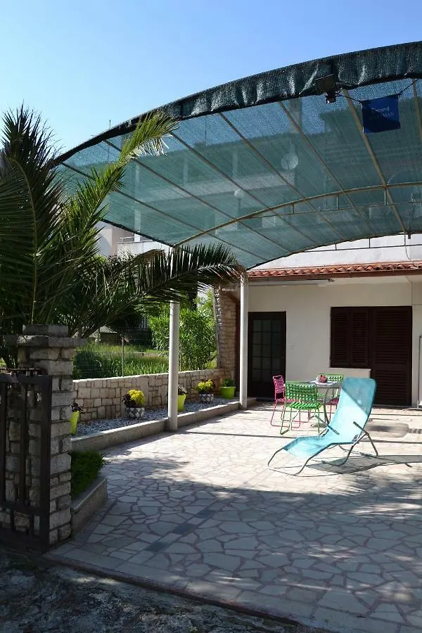 Apartments Villa Ada Vinkuran